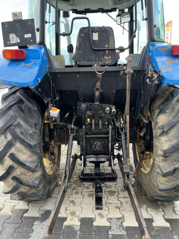 Tractor New Holland - Image 6