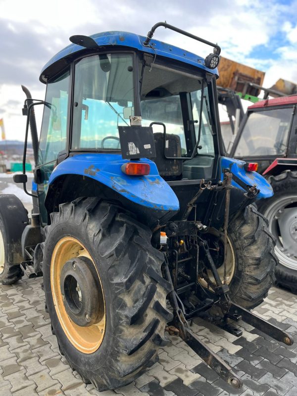 Tractor New Holland - Image 7