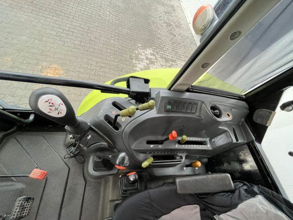 Tractor Claas AXOS 340 - Image 8