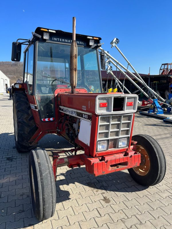 Tractor International 845 - Image 2