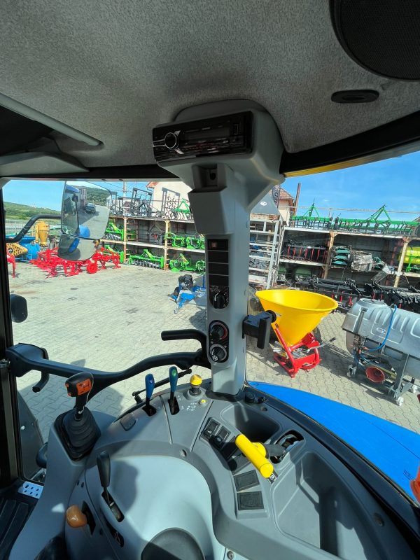 Tractor New Holland T5 115 - Image 5