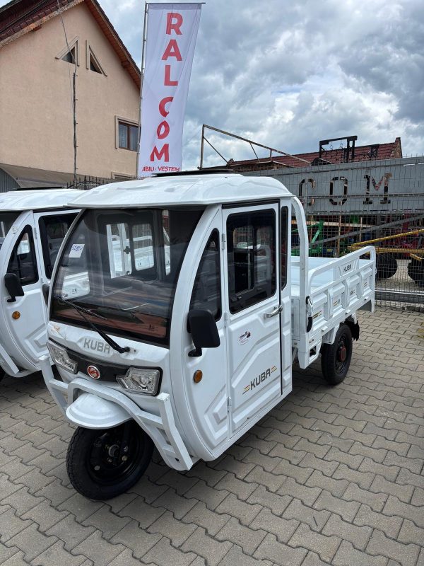 Triciclu electric cu cabina si bena Kuba