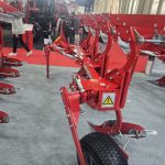 Plug reversibil 3 brazde hidraulic