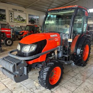 Tractor Kubota 85cp pentru vie