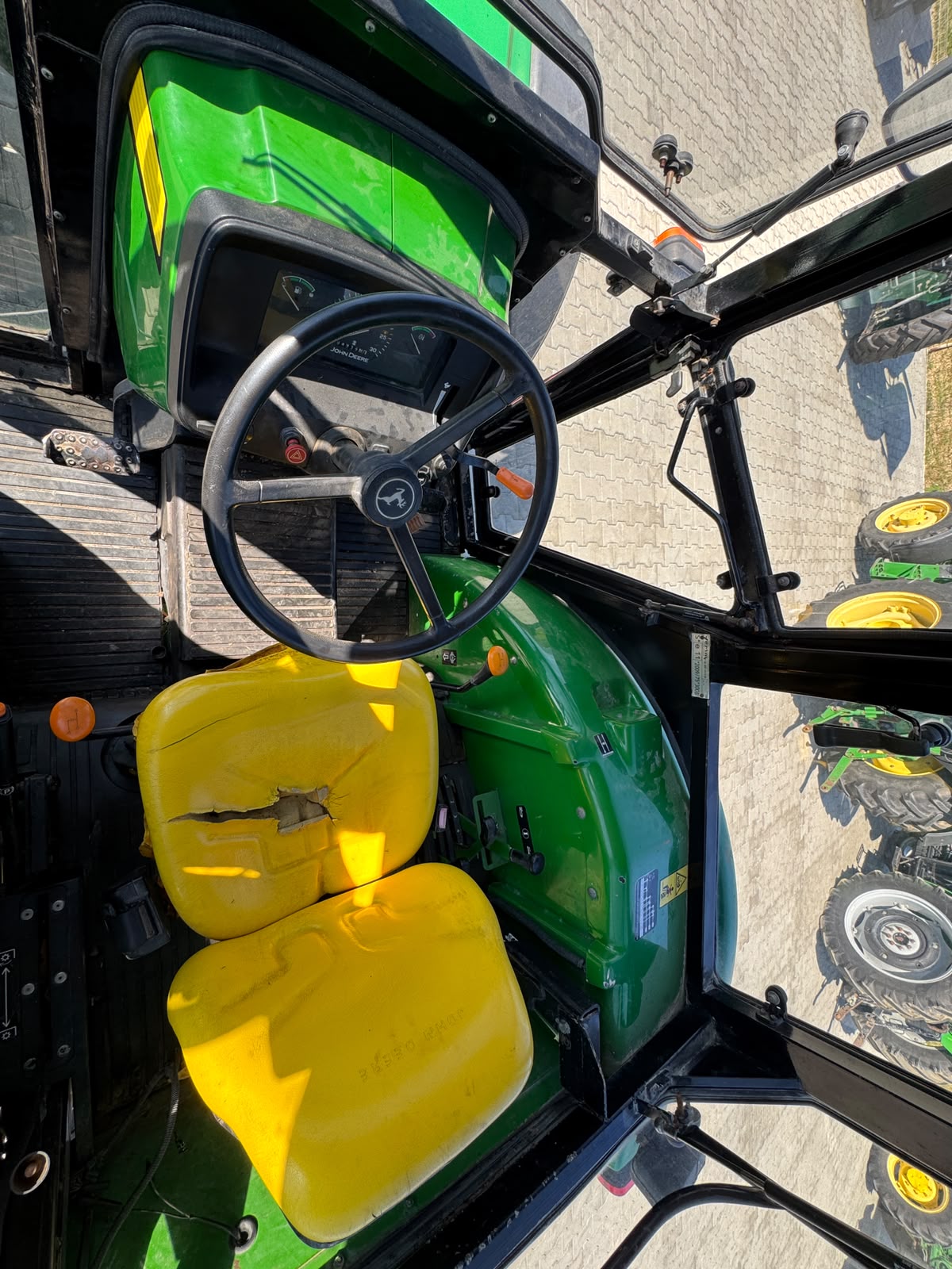 Tractor John Deere 5065E - imagine 10