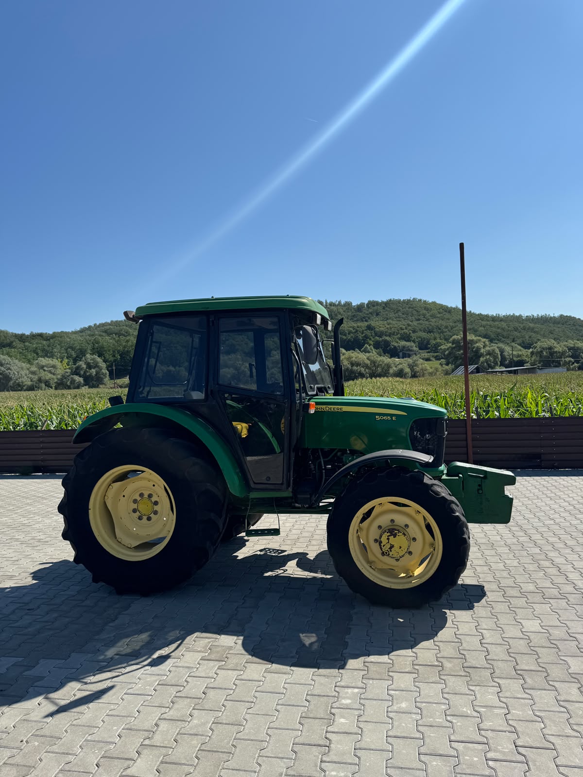 Tractor John Deere 5065E - imagine 7