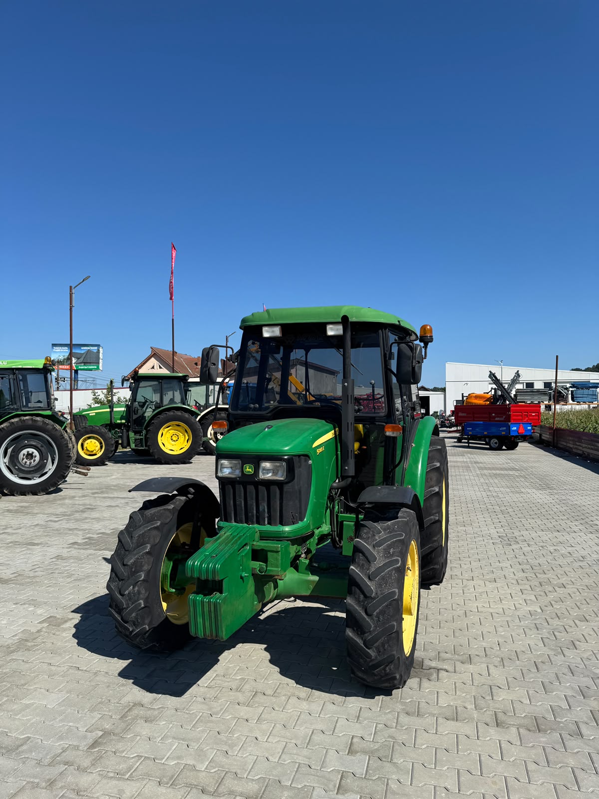 Tractor John Deere 5065E - imagine 4