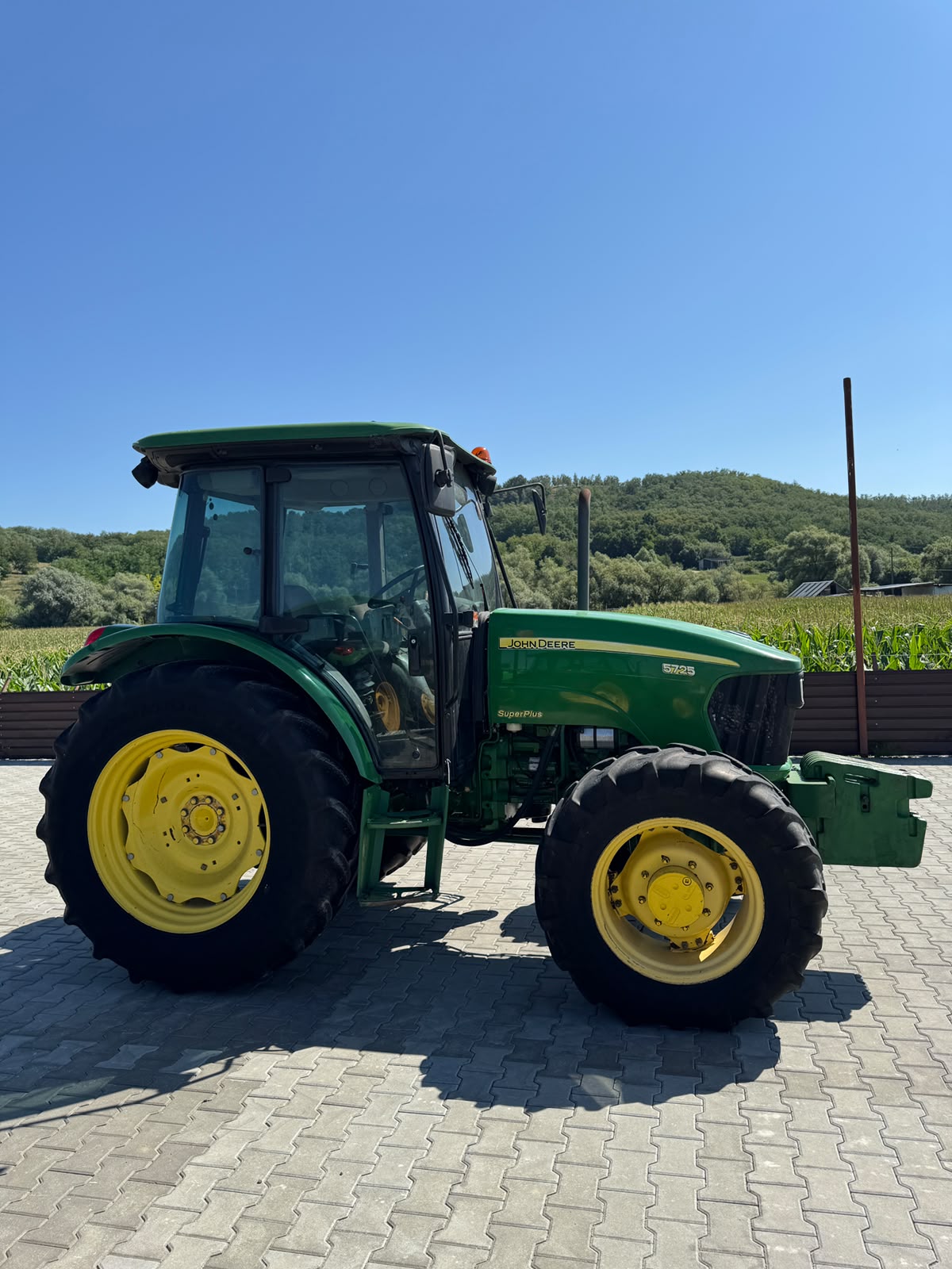 Tractor John Deere 5725 - imagine 7